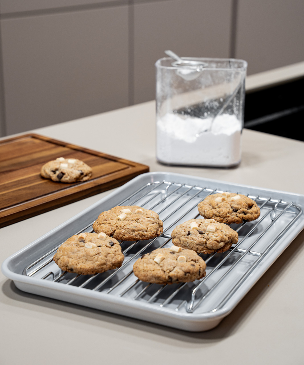 Backblech mit Auskühlgitter Beige