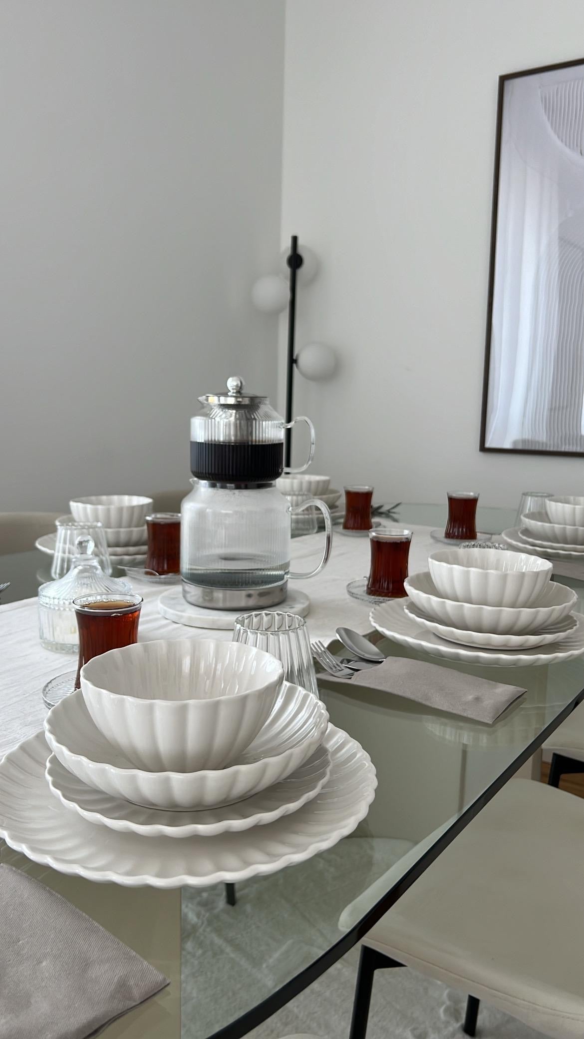 Lotus White Teller-Set 24-teilig