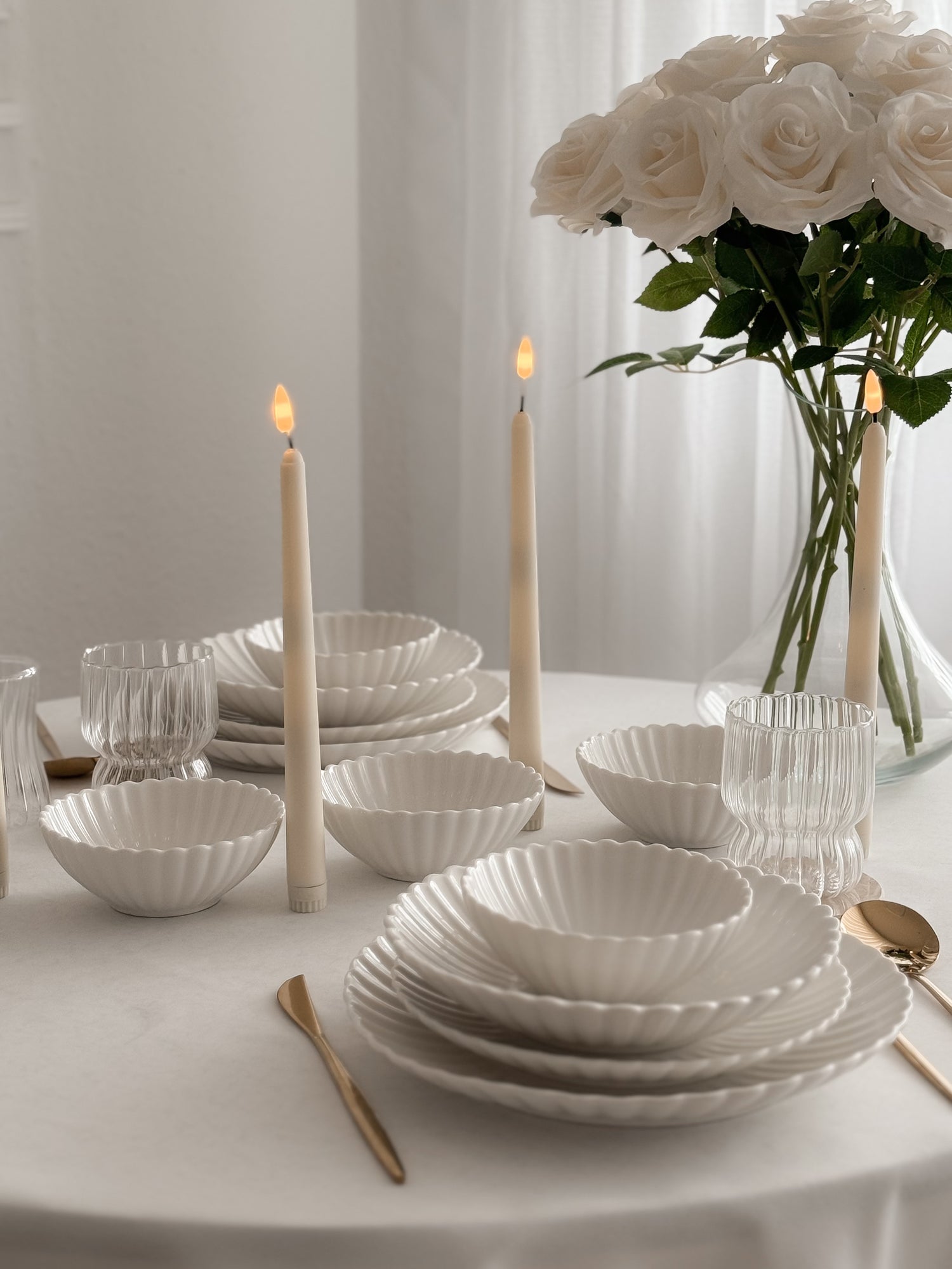 Lotus White Flower Teller-Set