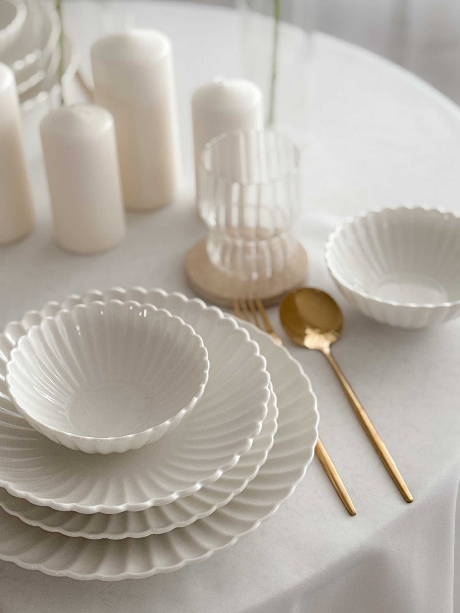 Lotus White Flower Teller-Set