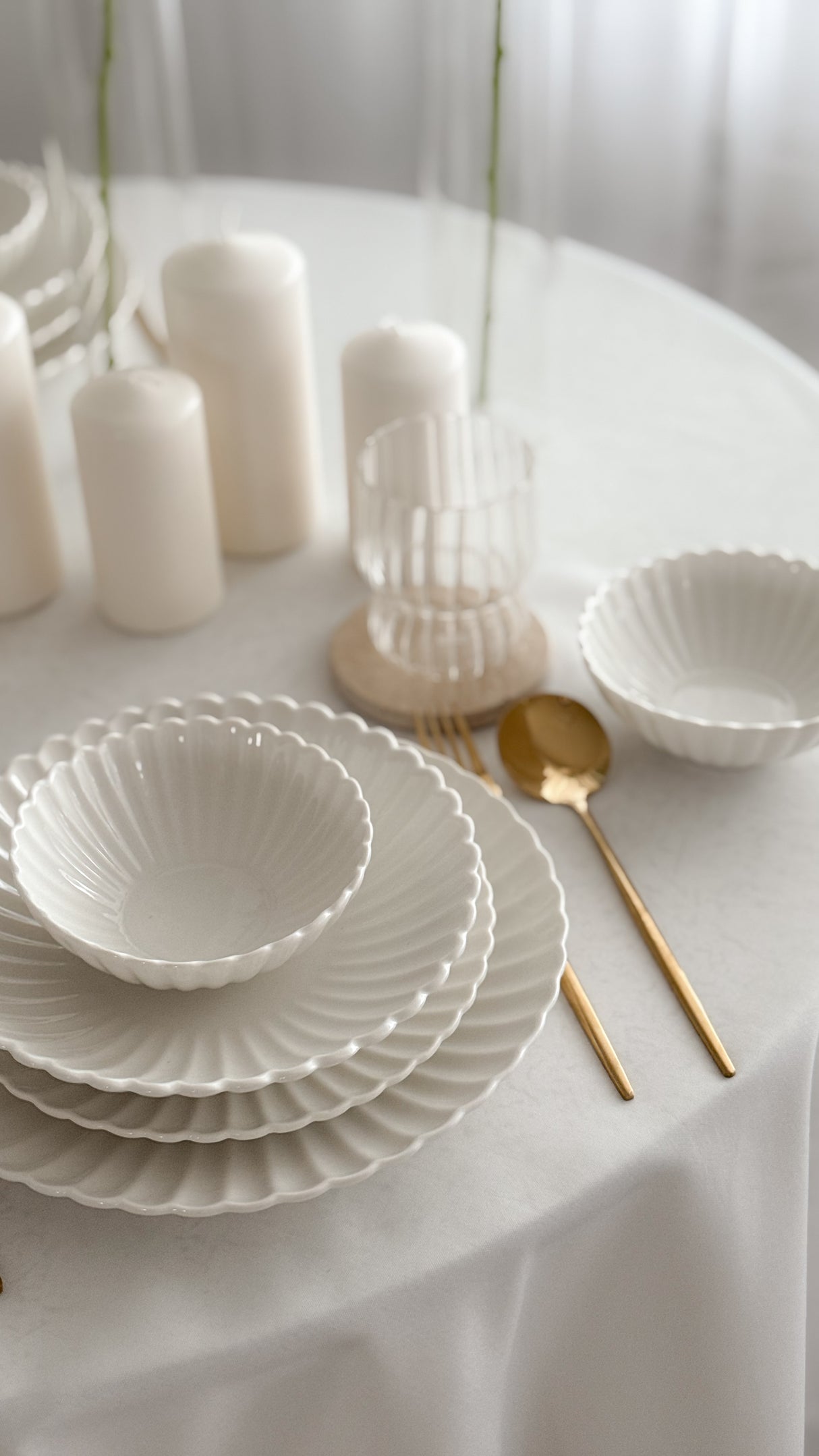 Lotus White Flower Teller-Set