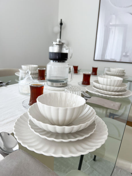 Lotus White Teller-Set 24-teilig