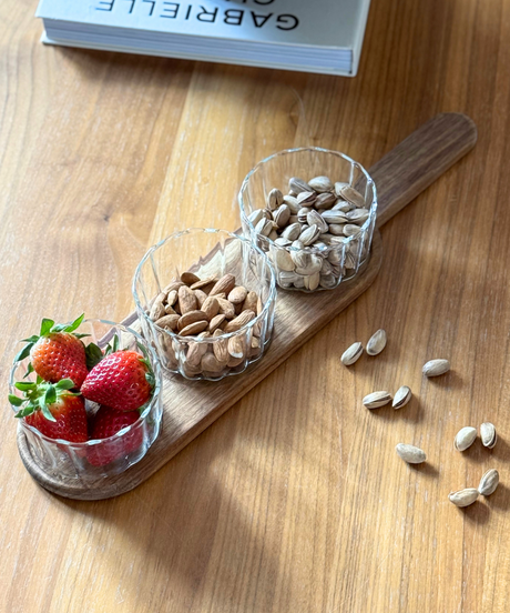 Akazienholzplatte mit Glasbehälter