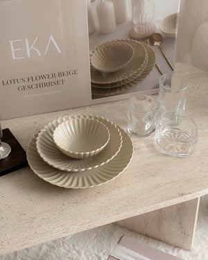Lotus Beige Flower Teller-Set x Diamond Clear Snack Bundle Set
