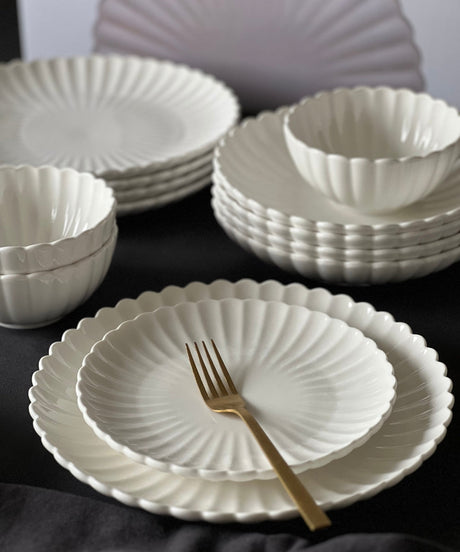 Lotus White Flower Teller-Set 24-teilig