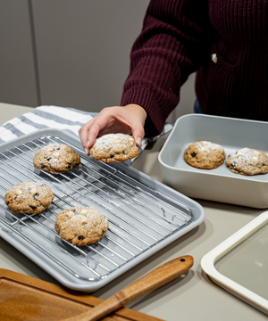 Backblech mit Auskühlgitter Beige